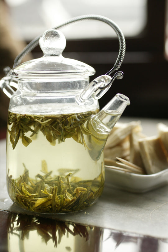 Brewing loose leaf tea Dragonfly Tea